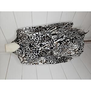 Appraisal Large Black brown & white trench coat